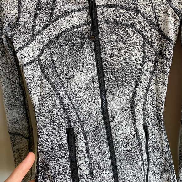 Rare Lululemon define Luon Jacket Twill Black White zip up - Picture 9 of 9